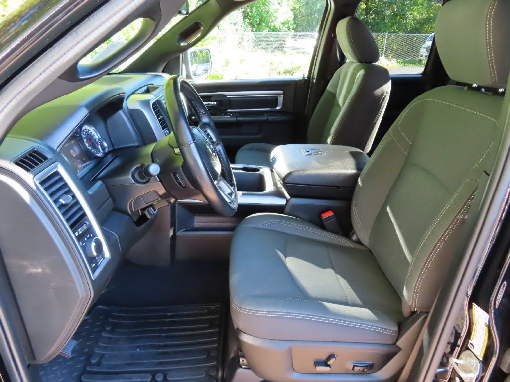 2024 RAM 1500 Classic Warlock Quad Cab 4x4 6'4" Box