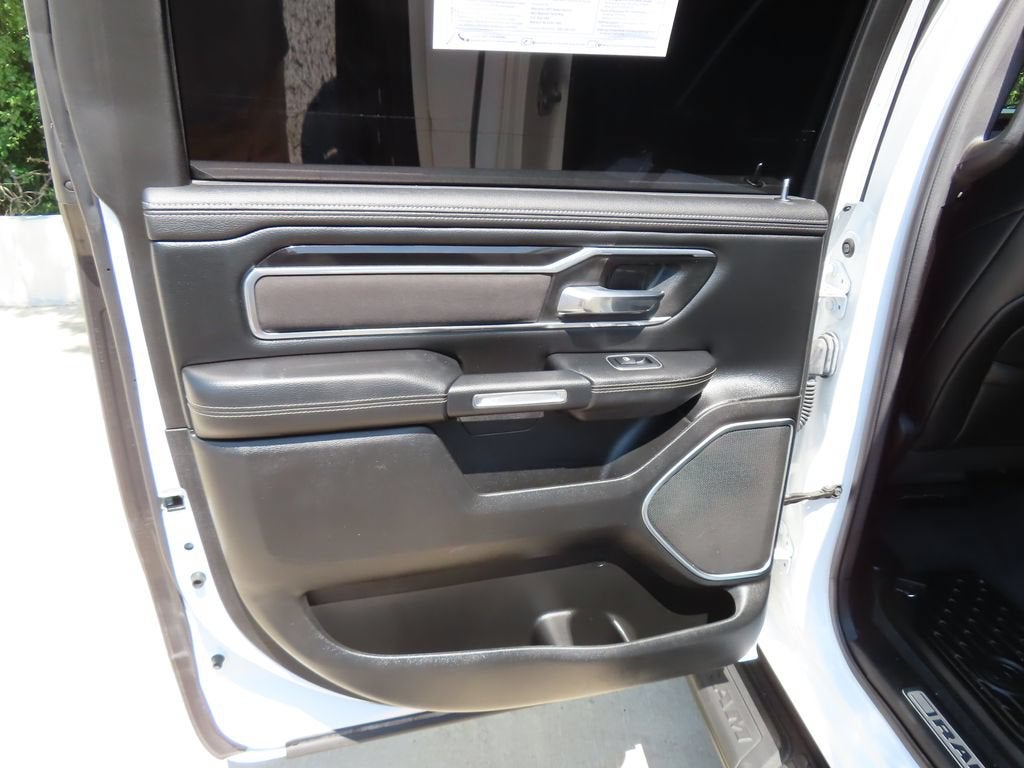2022 RAM 1500 Laramie Crew Cab 4x4 5'7" Box