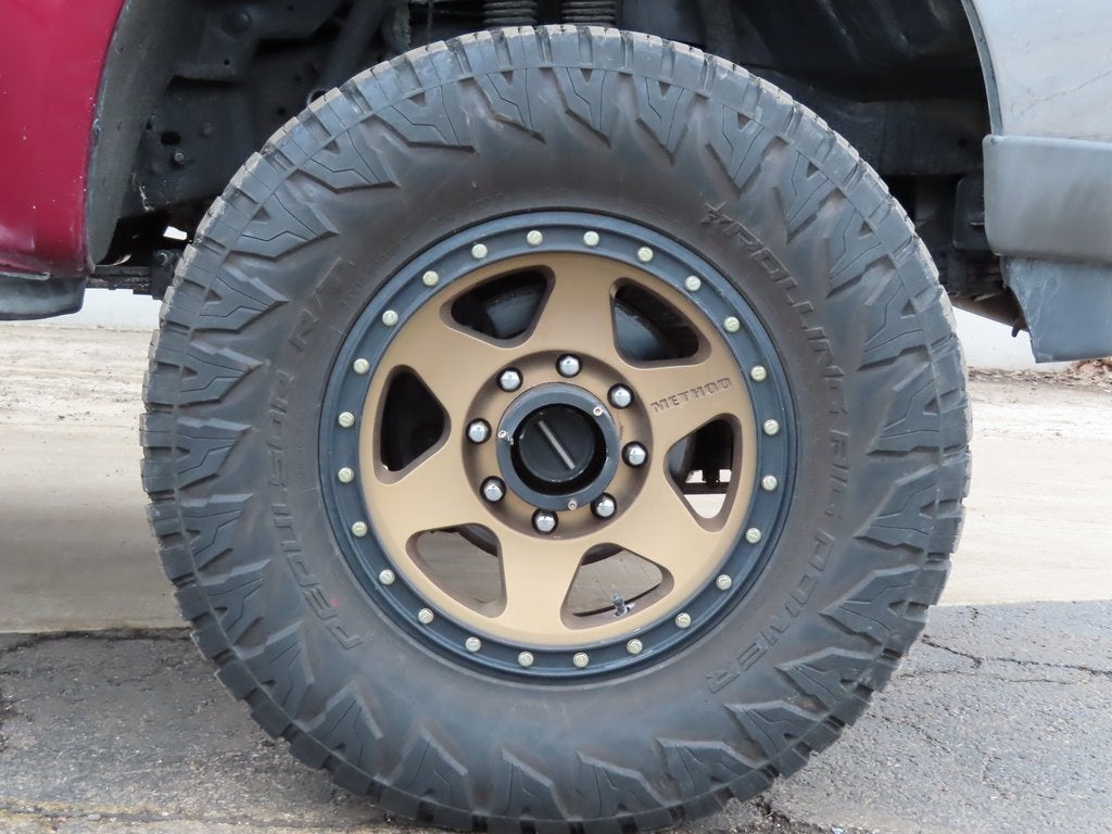 2004 Ford Super Duty F-350 SRW XL