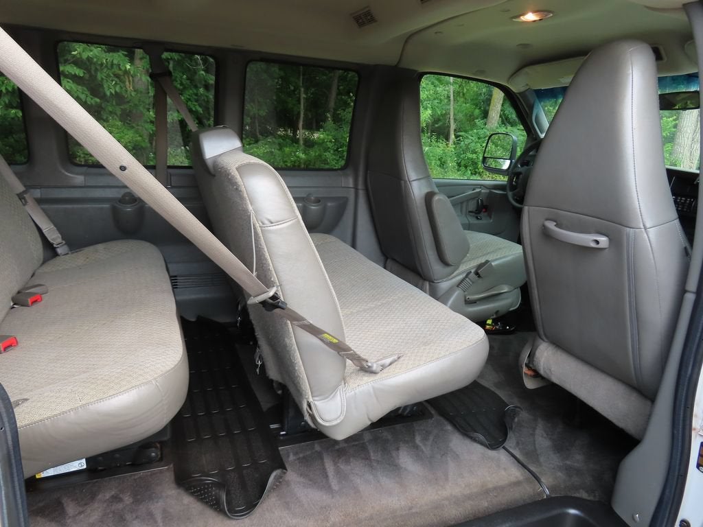 2017 Chevrolet Express Passenger 3500 LT