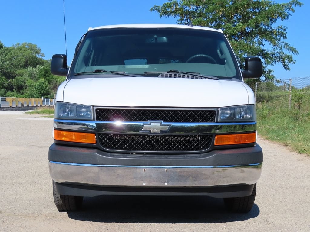 2017 Chevrolet Express Passenger 3500 LT
