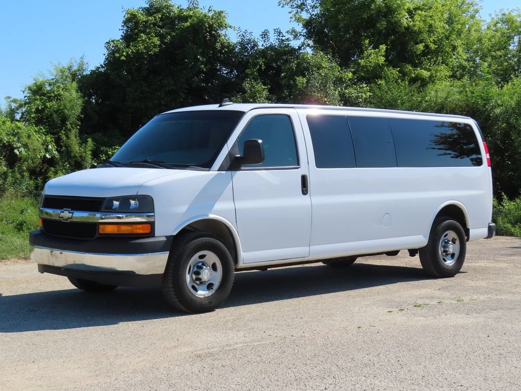 2017 Chevrolet Express Passenger 3500 LT
