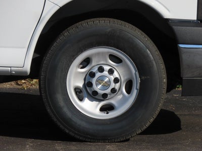 2025 Chevrolet Express Cutaway 3500 1WT