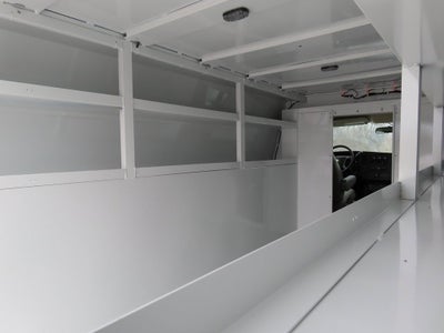 2025 Chevrolet Express Cutaway 3500 1WT