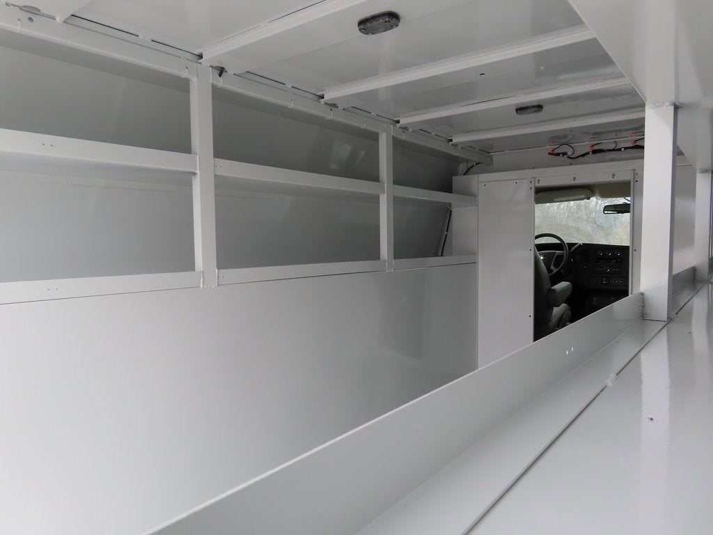 2025 Chevrolet Express Cutaway 3500 1WT