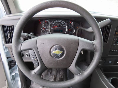 2025 Chevrolet Express Cutaway 3500 1WT