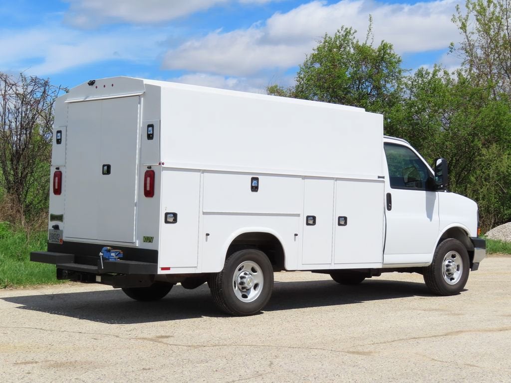 2025 Chevrolet Express Cutaway 3500 Work Van