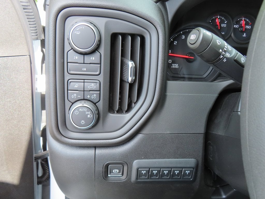 2025 Chevrolet Silverado 3500 HD Chassis Cab Work Truck