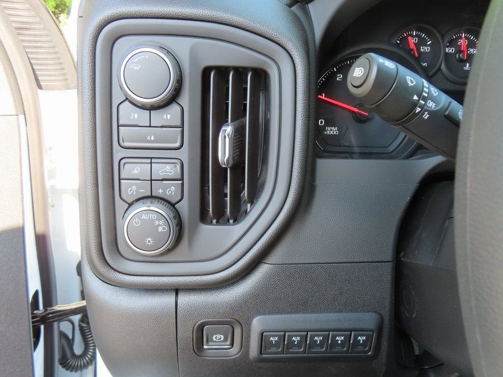 2025 Chevrolet Silverado 3500 HD Chassis Cab Work Truck