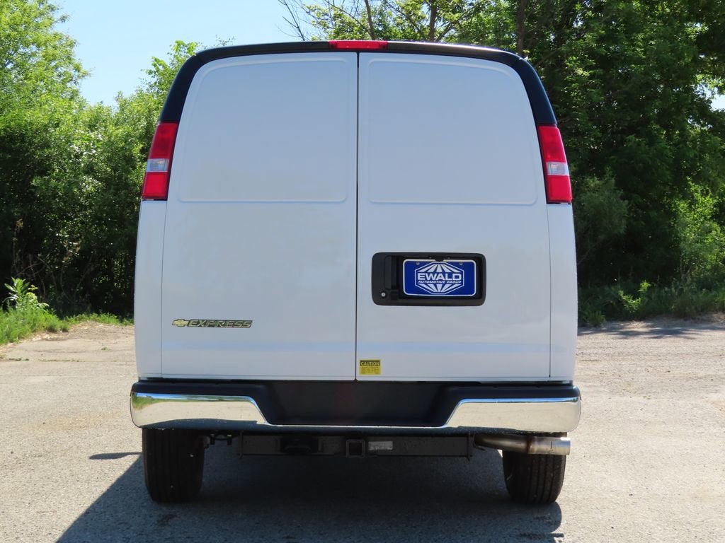 2026 Chevrolet Express Cargo WT