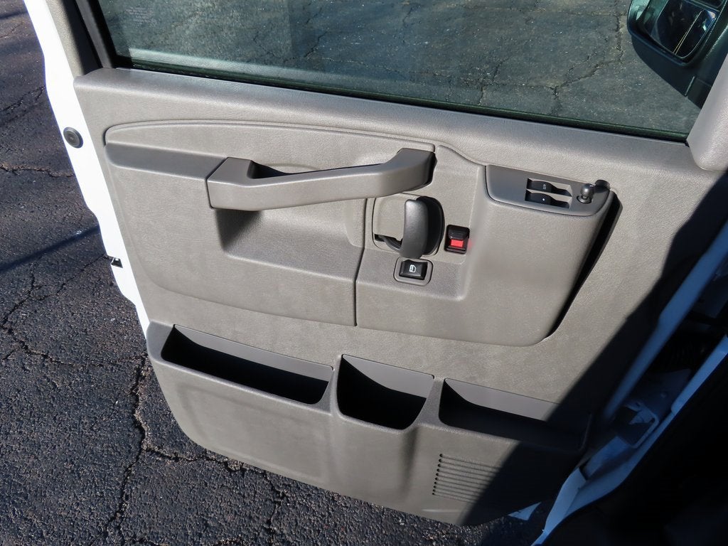 2025 Chevrolet Express Cargo 2500 WT