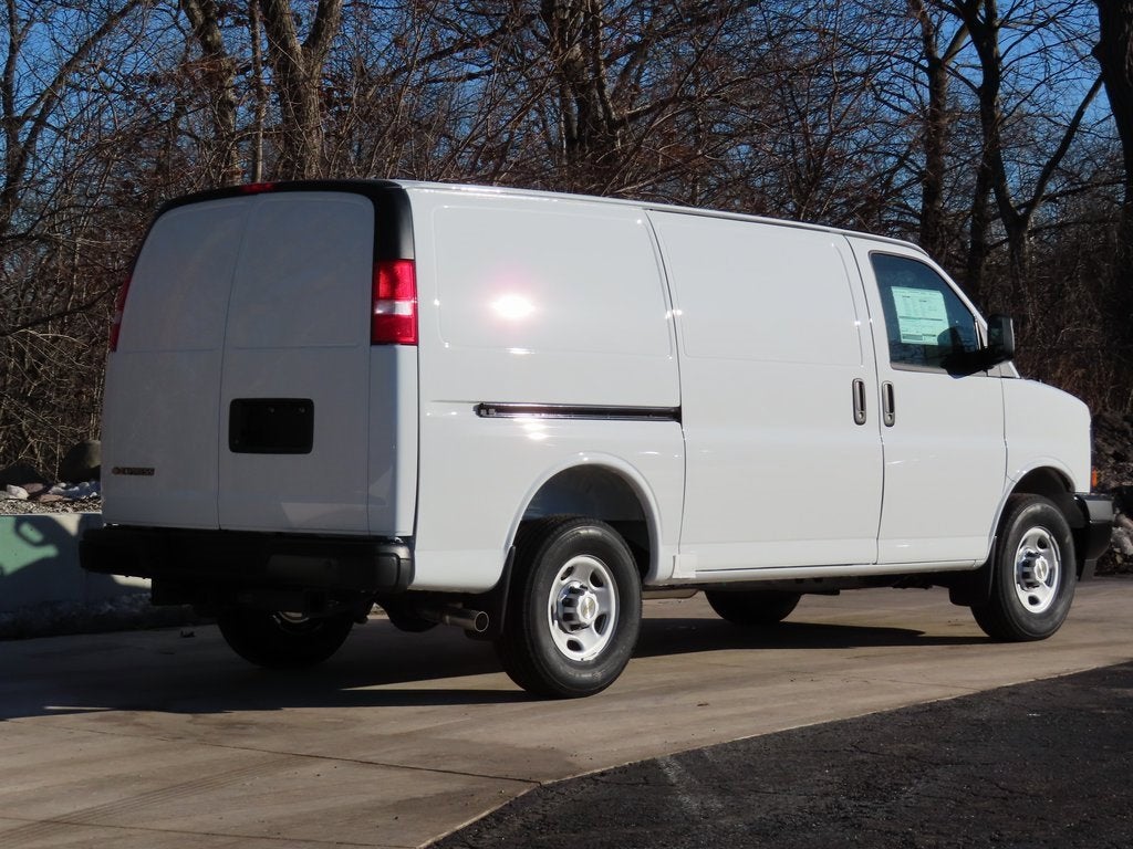 2025 Chevrolet Express Cargo 2500 WT