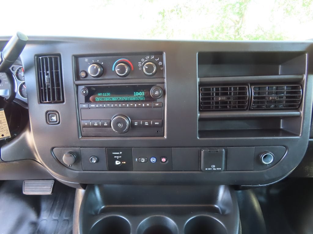 2025 Chevrolet Express Cargo WT