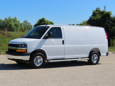 2025 Chevrolet Express Cargo WT