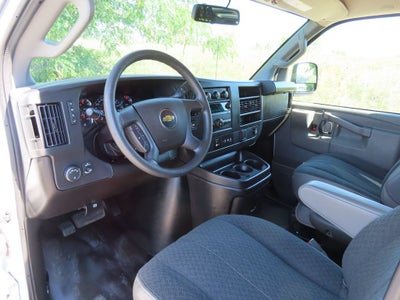 2025 Chevrolet Express Cargo WT