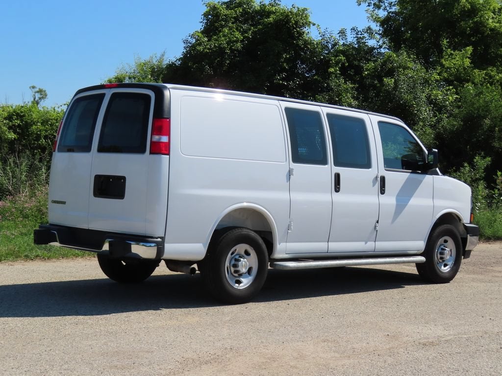 2025 Chevrolet Express Cargo WT