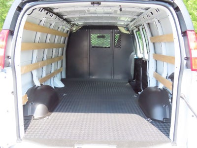 2025 Chevrolet Express Cargo WT