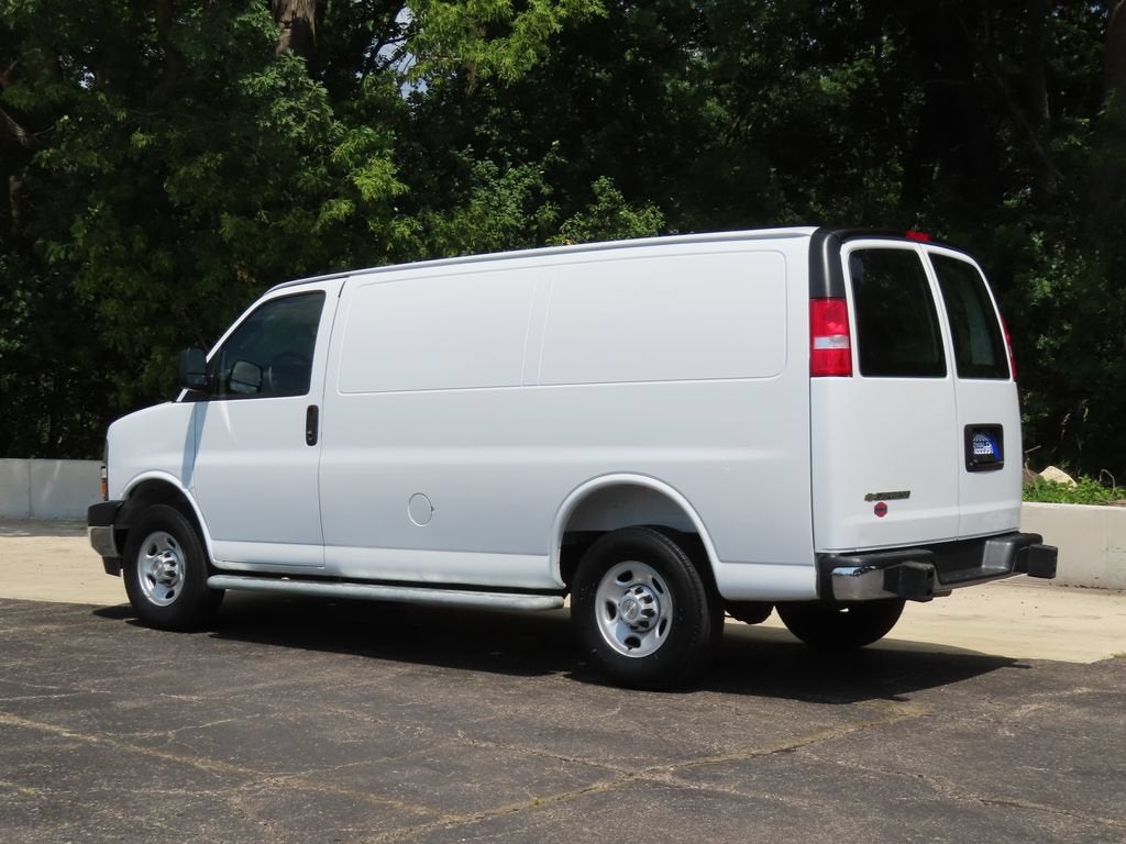 2025 Chevrolet Express Cargo WT