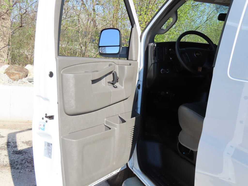 2024 Chevrolet Express Cargo 2500 WT