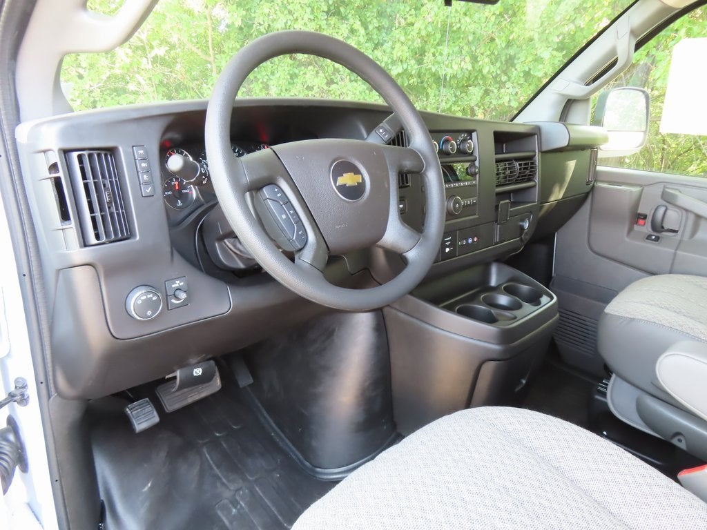 2025 Chevrolet Express Cargo 2500 WT