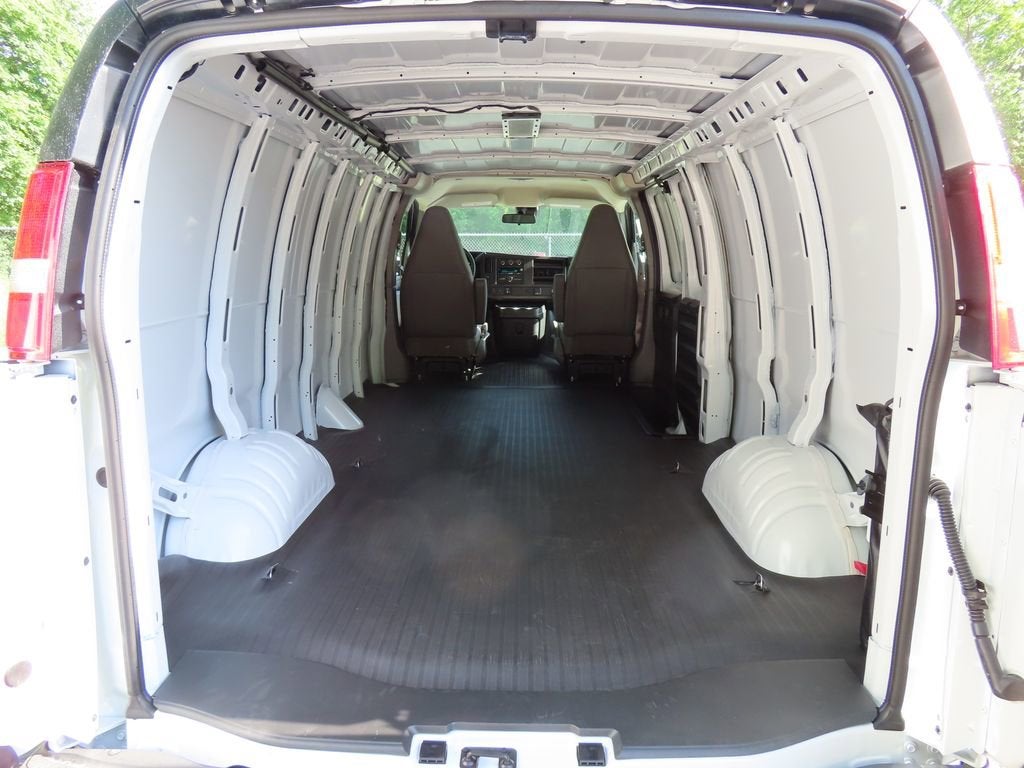 2026 Chevrolet Express Cargo WT