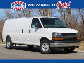 2025 Chevrolet Express Cargo WT