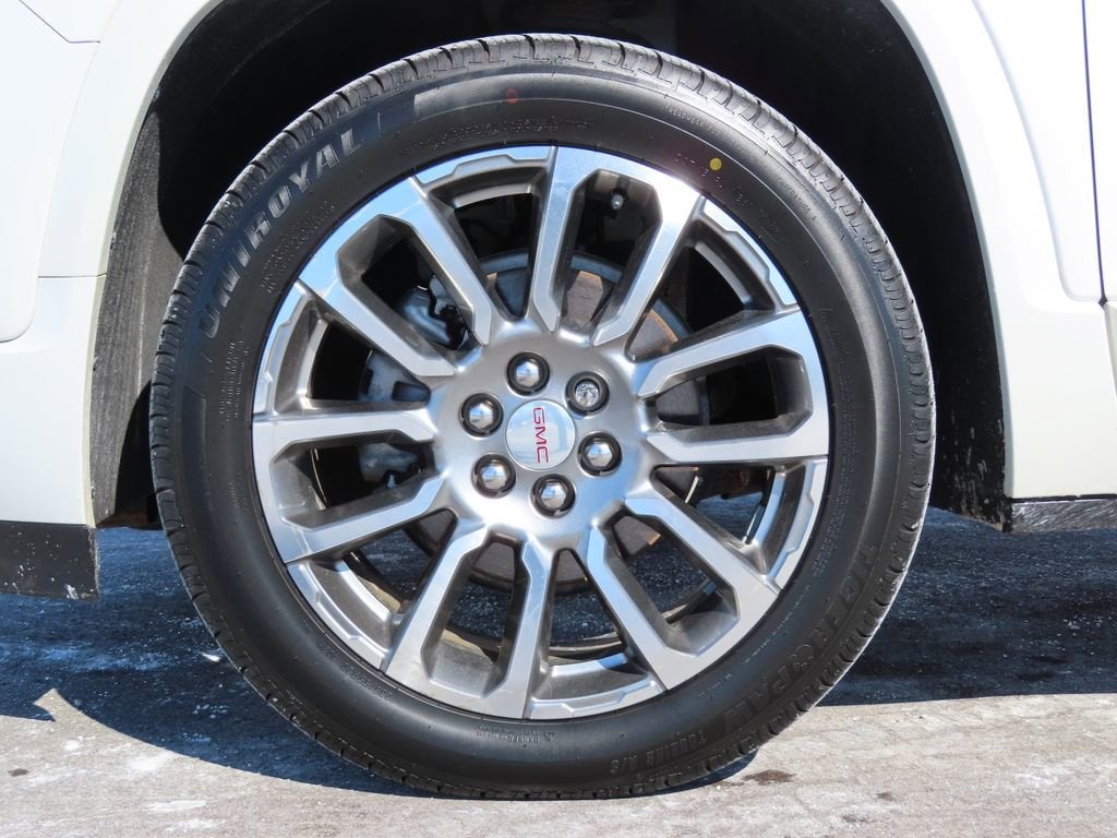 2022 GMC Acadia Denali