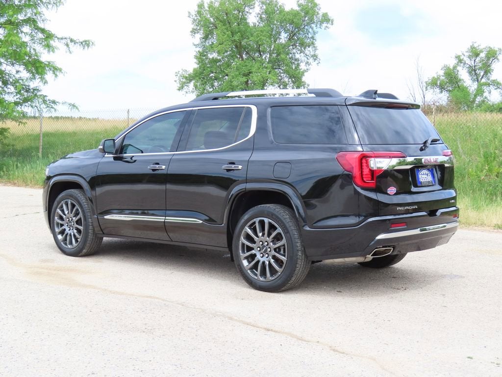 2023 GMC Acadia Denali