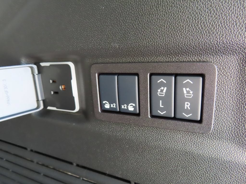 2025 GMC Yukon AT4