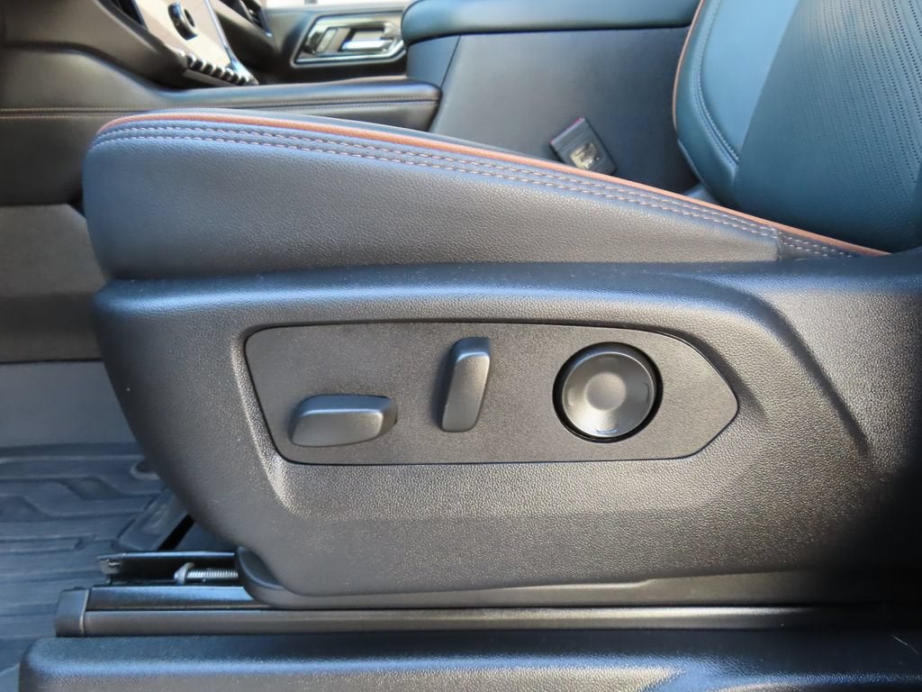 2025 GMC Yukon AT4