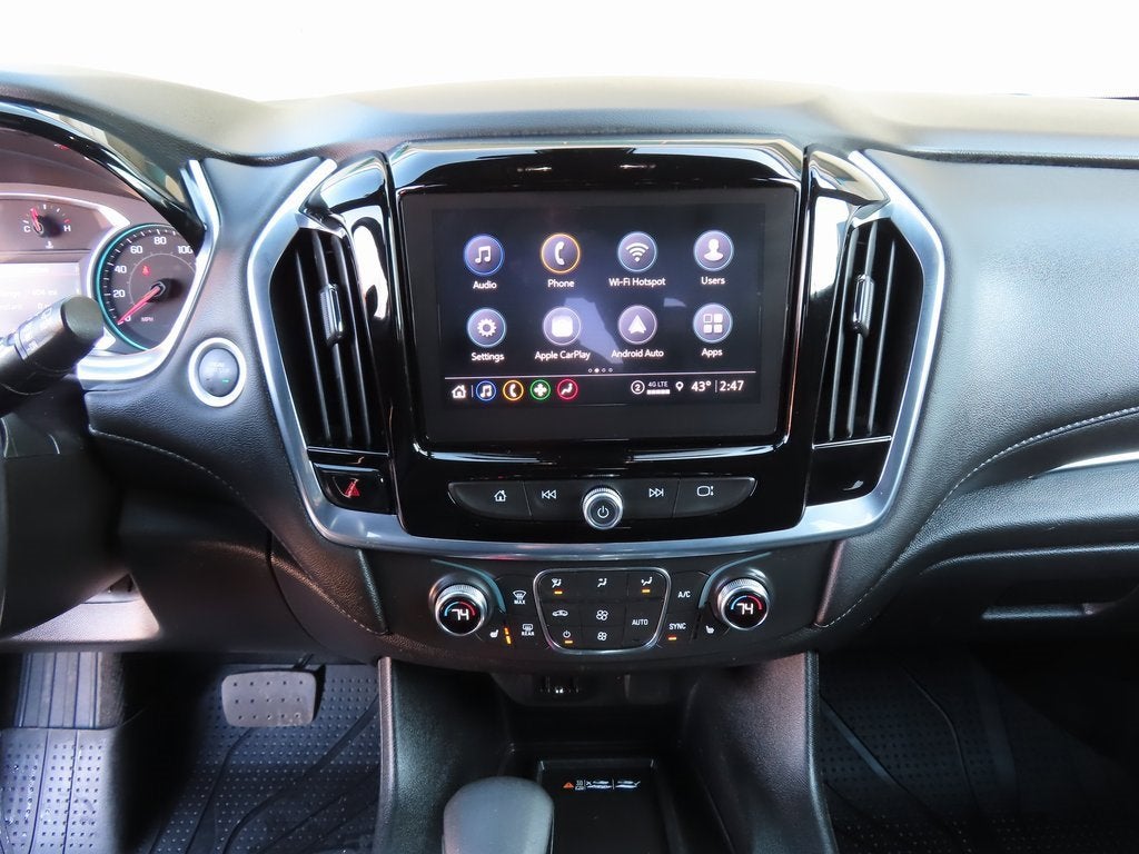 2022 Chevrolet Traverse LT Cloth