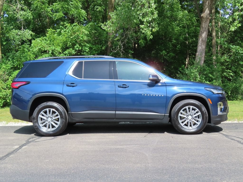 2022 Chevrolet Traverse LT Cloth