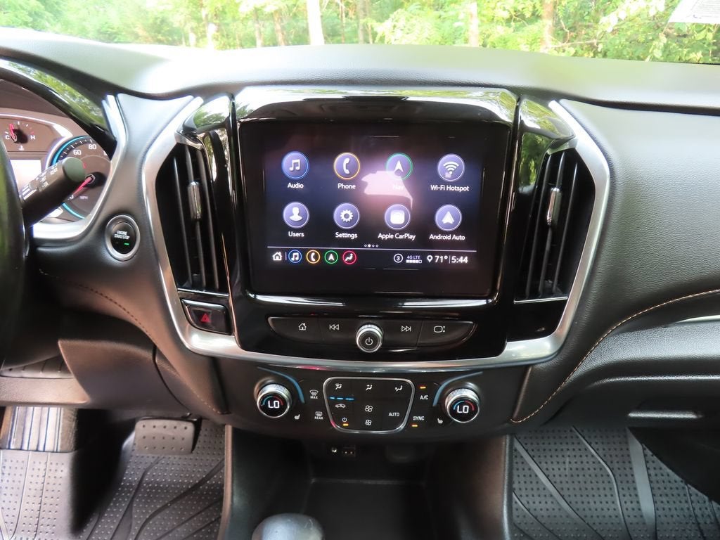 2021 Chevrolet Traverse LT Leather