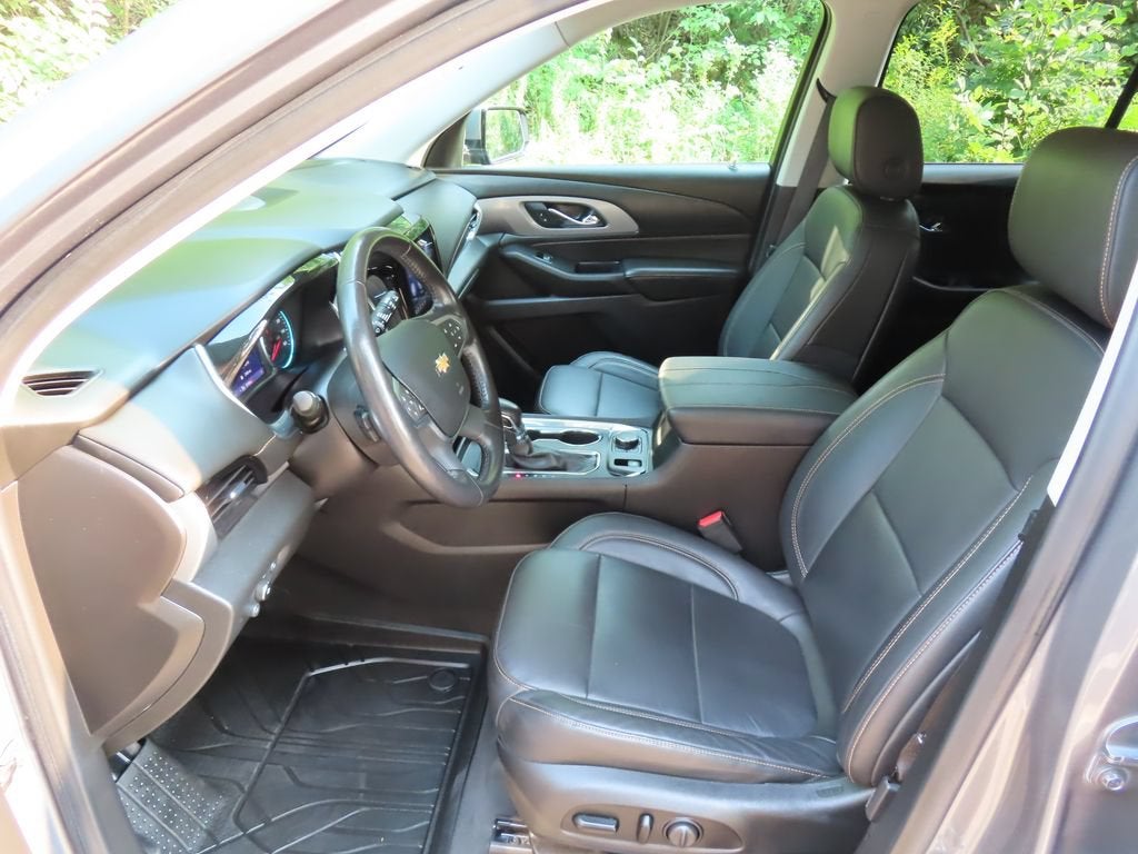 2021 Chevrolet Traverse LT Leather