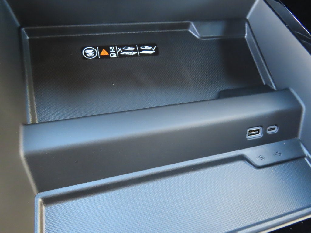 2027 Chevrolet Suburban LT