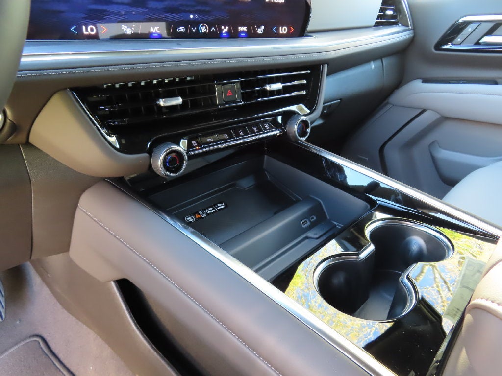 2027 Chevrolet Suburban LT