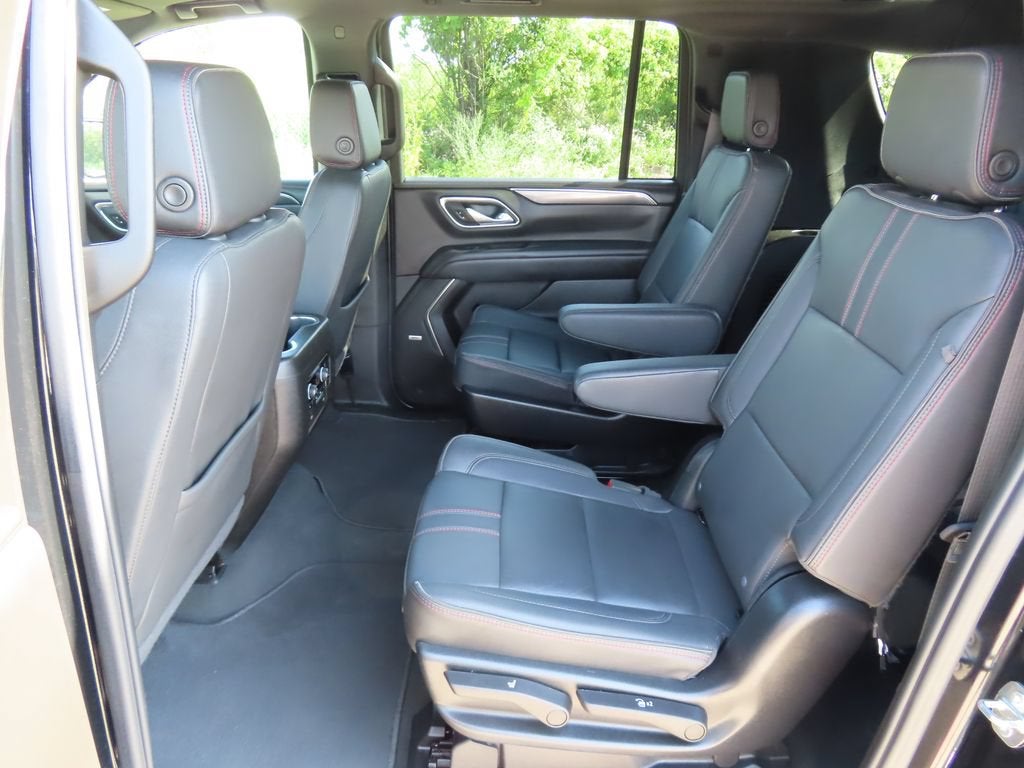 2024 Chevrolet Suburban RST