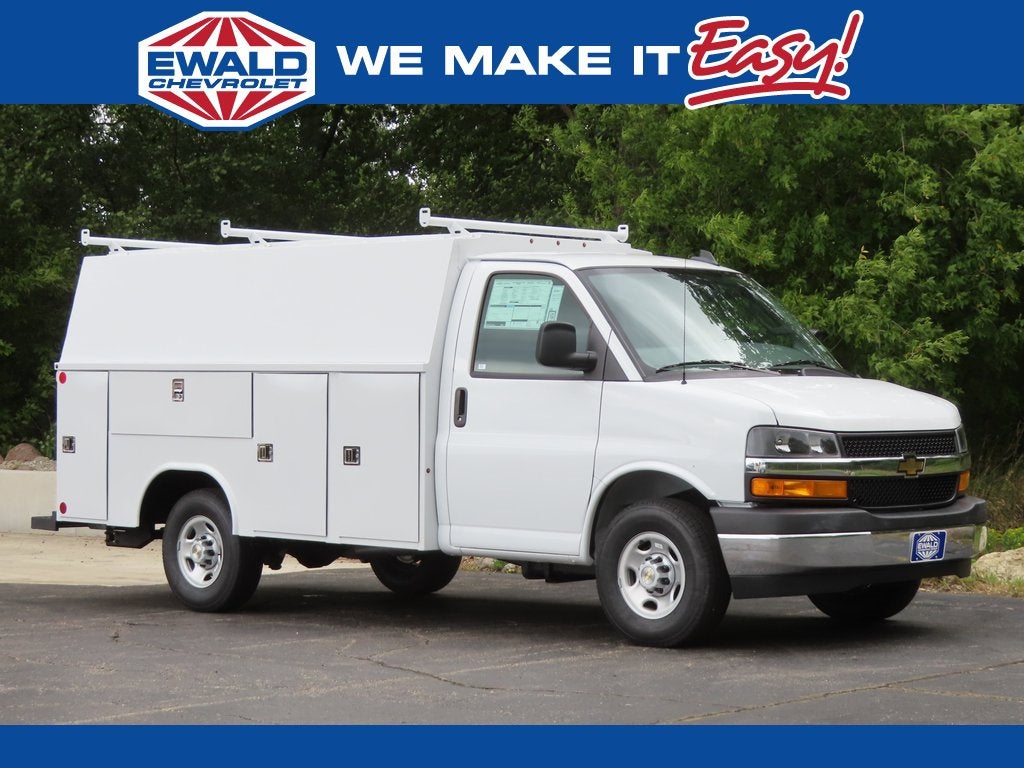 2025 Chevrolet Express Cutaway 3500 1WT