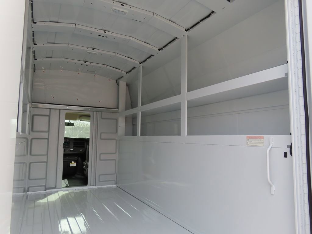 2026 Chevrolet Express Cutaway 3500 1WT