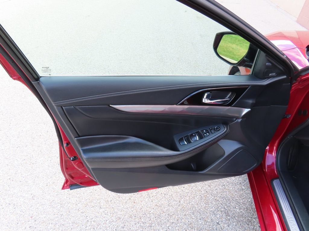 2023 Nissan Maxima SL