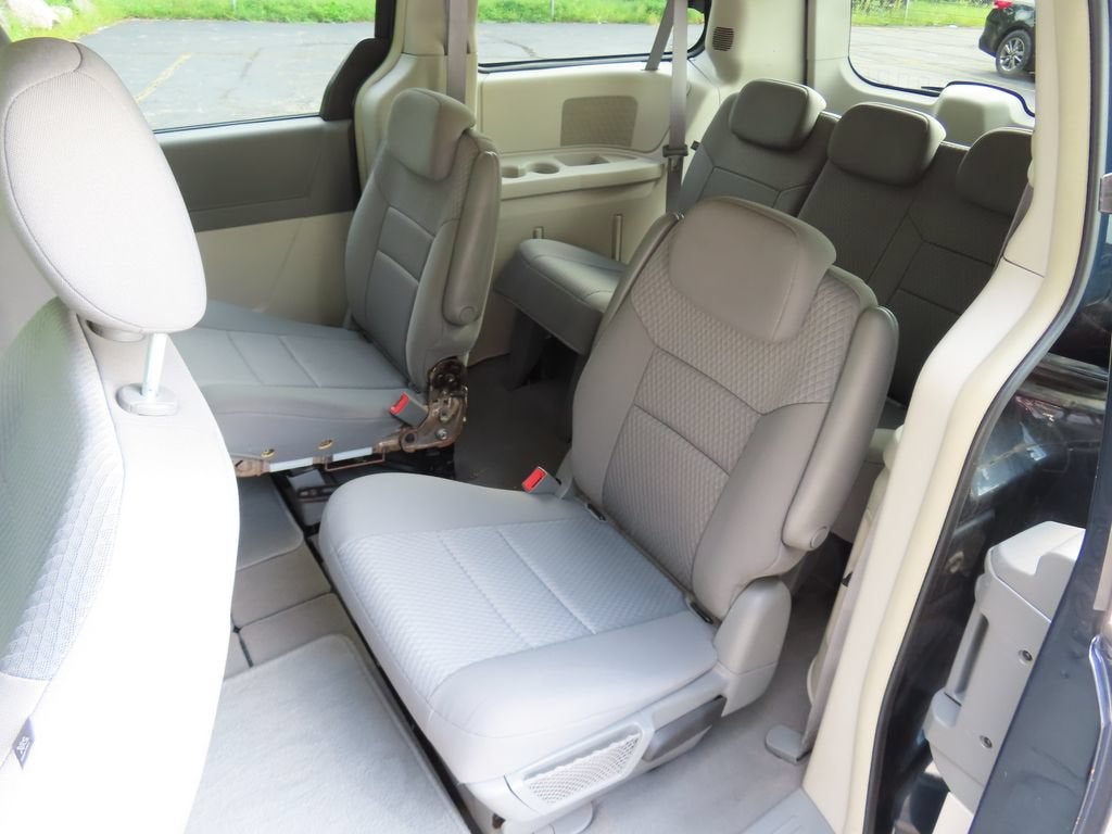 2009 Chrysler Town & Country LX