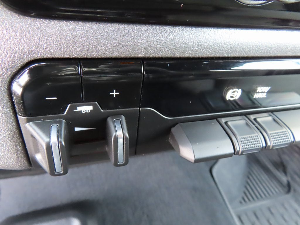 2024 RAM 3500 Tradesman Crew Cab 4x4 6'4" Box