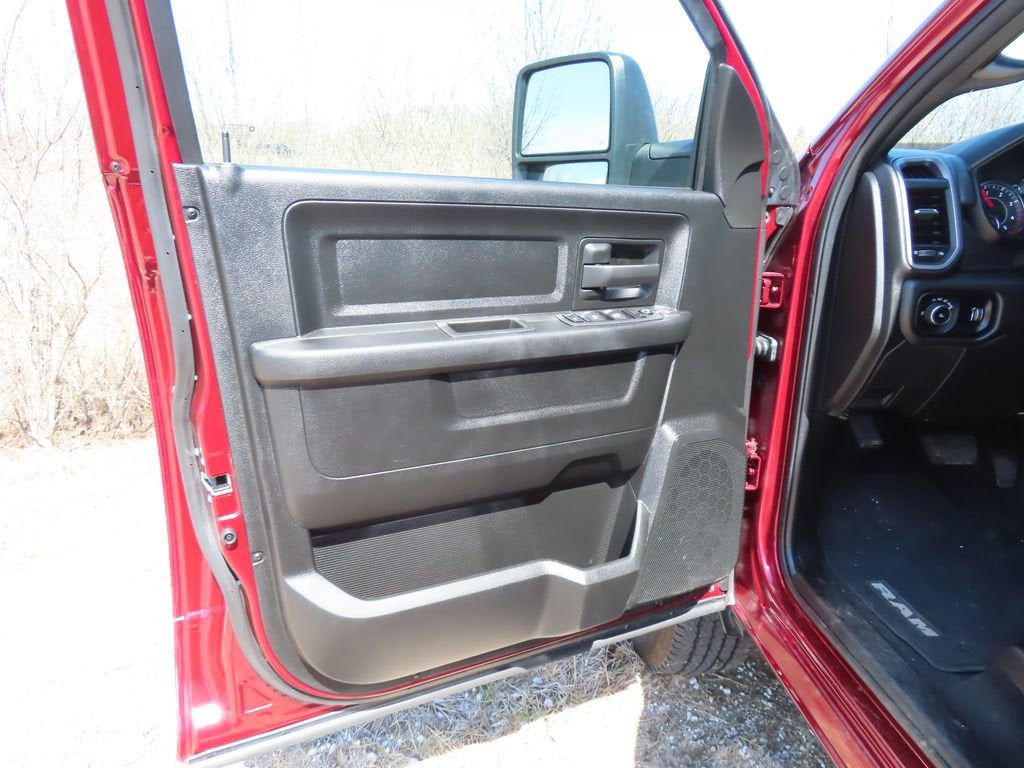 2024 RAM 3500 Tradesman Crew Cab 4x4 6'4" Box