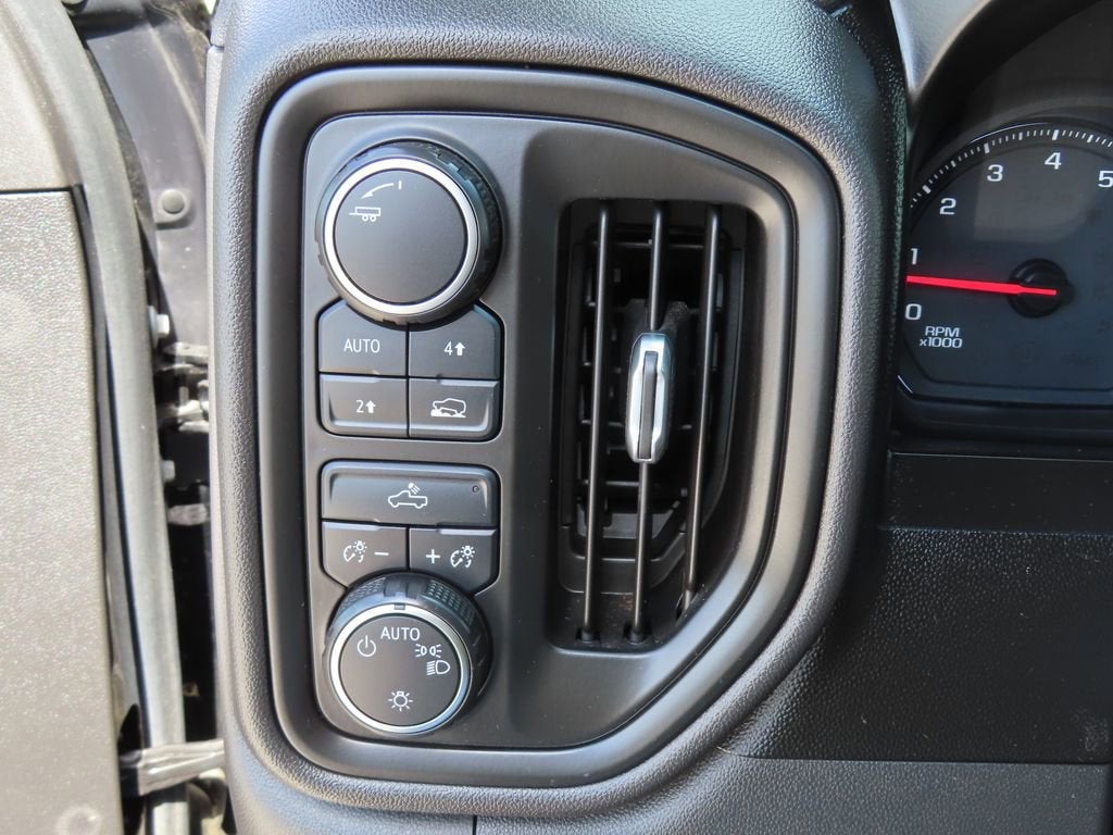2020 Chevrolet Silverado 1500 Custom