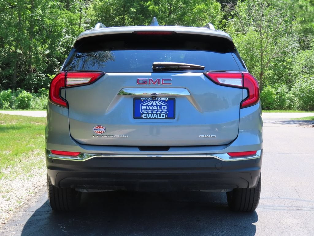 2024 GMC Terrain SLT
