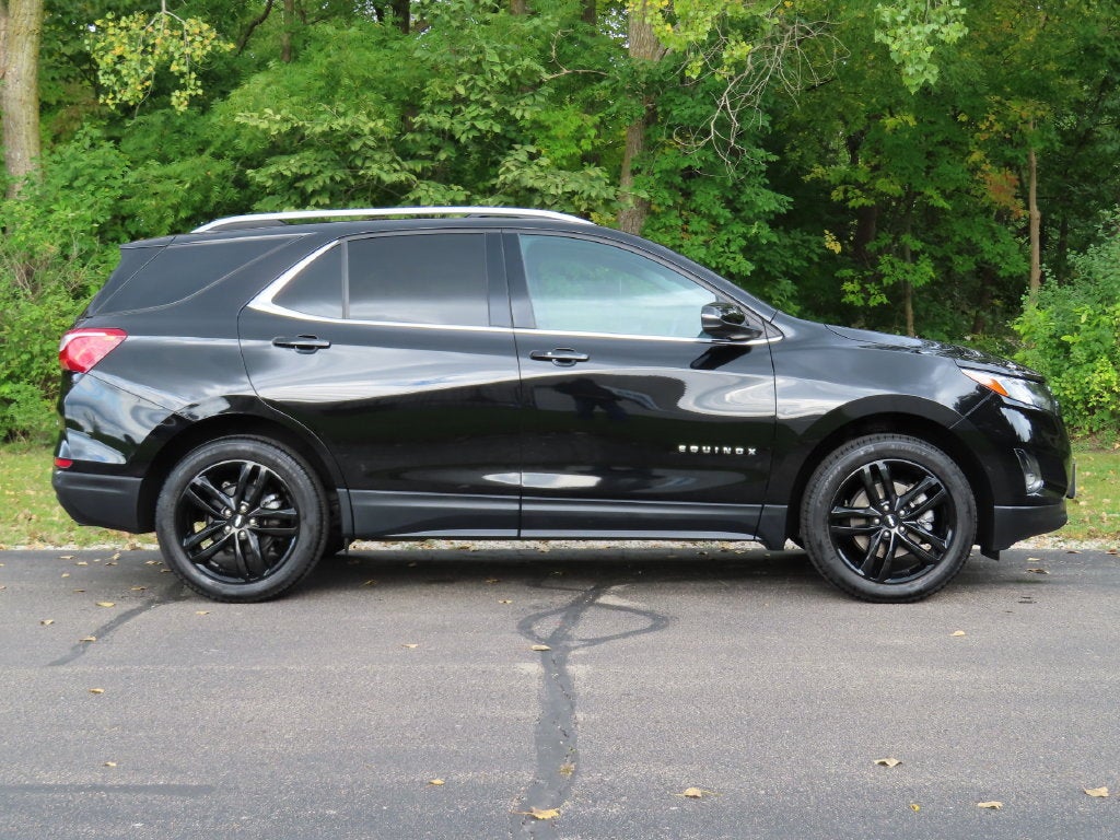 Used 2020 Chevrolet Equinox LT with VIN 3GNAXVEX7LL228921 for sale in Delafield, WI
