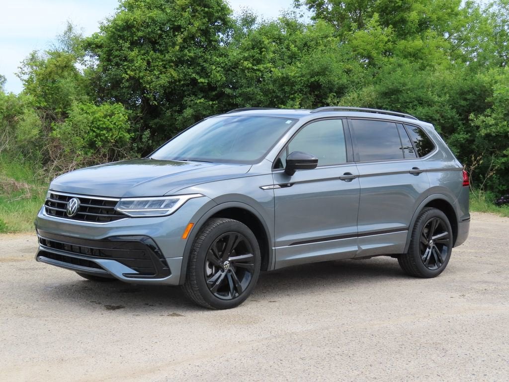 2024 Volkswagen Tiguan 2.0T SE R-Line Black