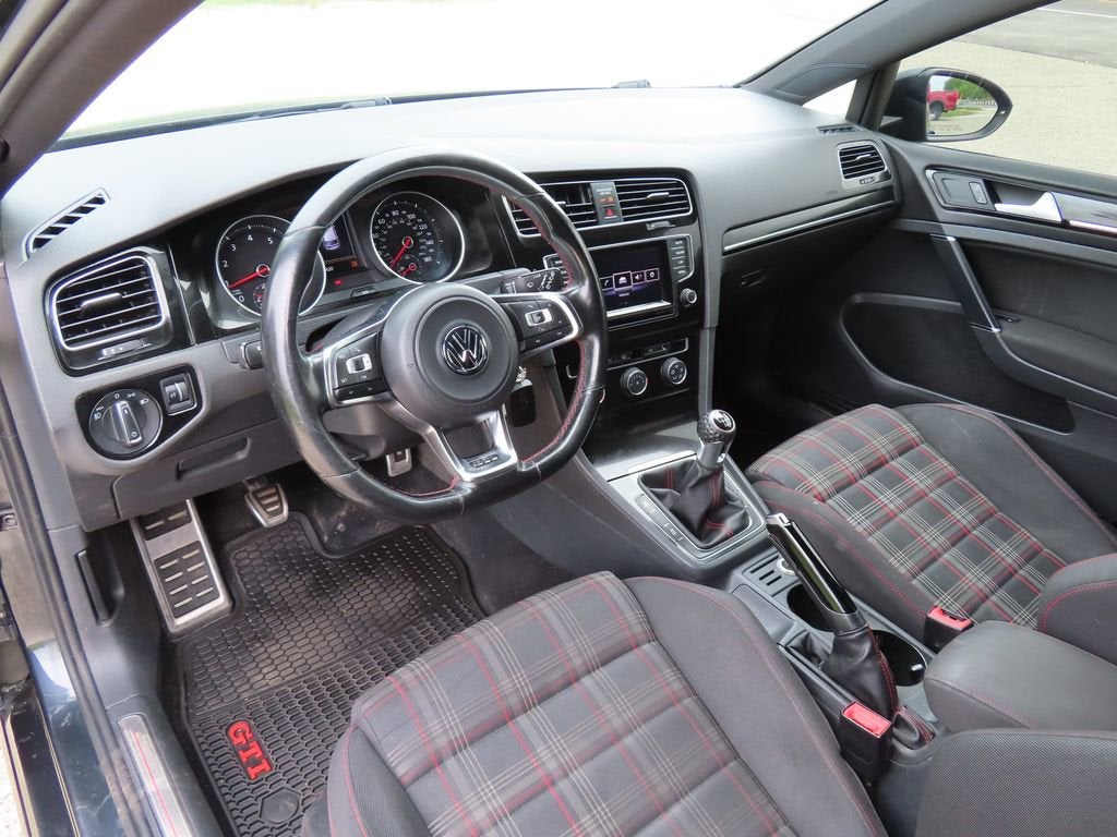 2015 Volkswagen Golf GTI 2.0T S 4-Door