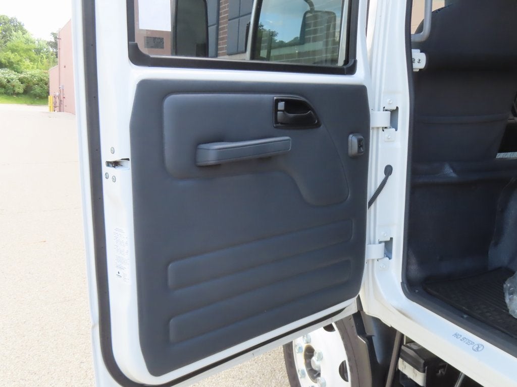 2024 Chevrolet Low Cab Forward 5500 HG NA