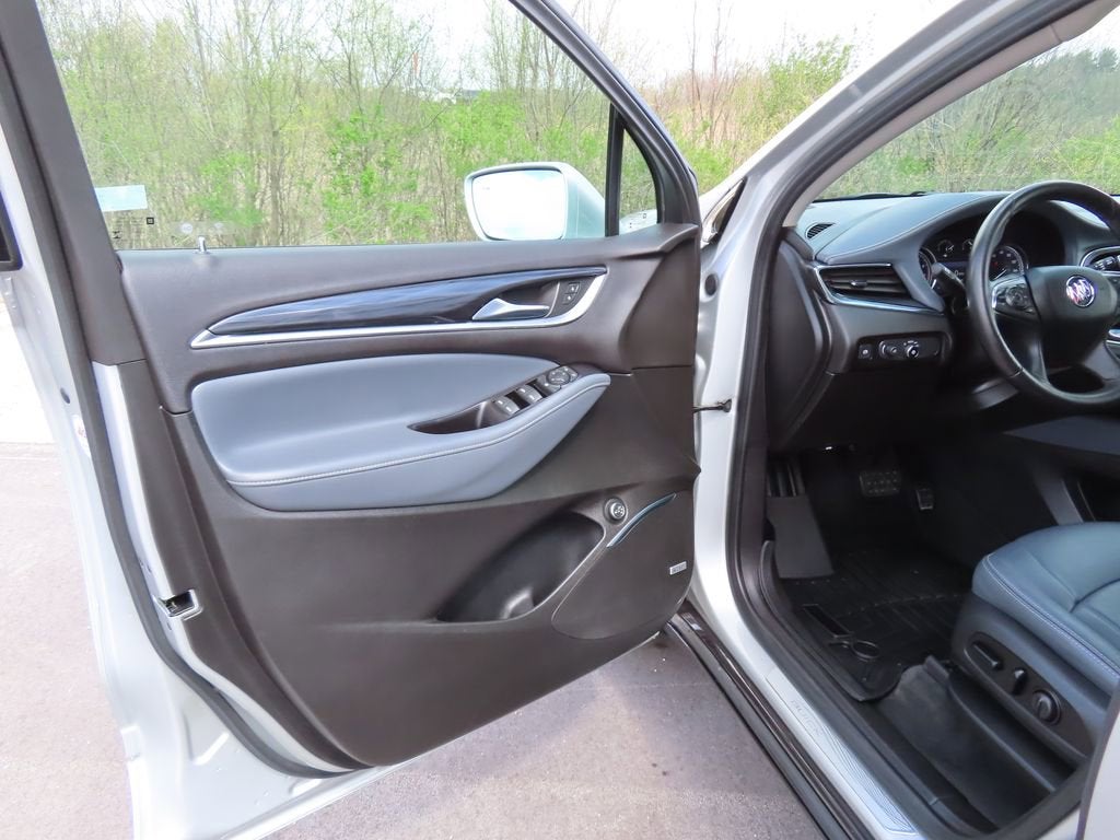 2020 Buick Enclave Essence
